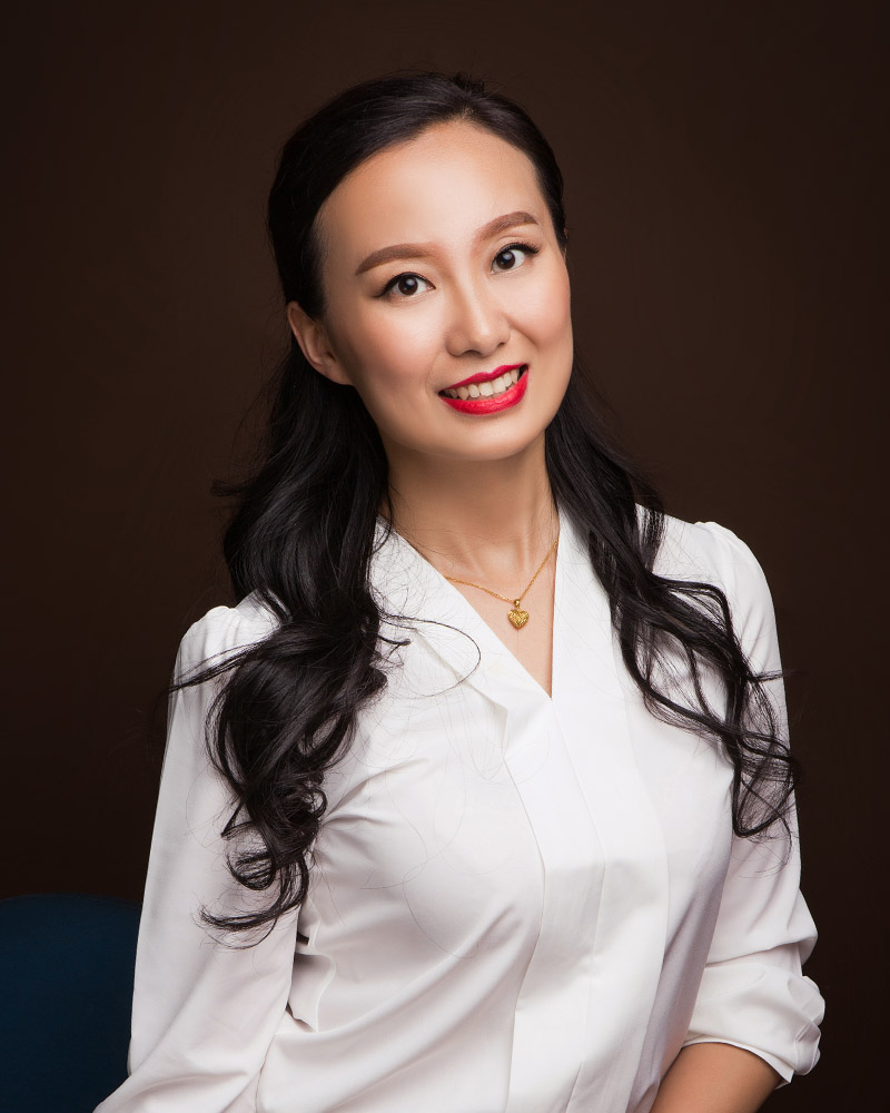 卢思令女士：教育专家、四川省青少年文学院院长